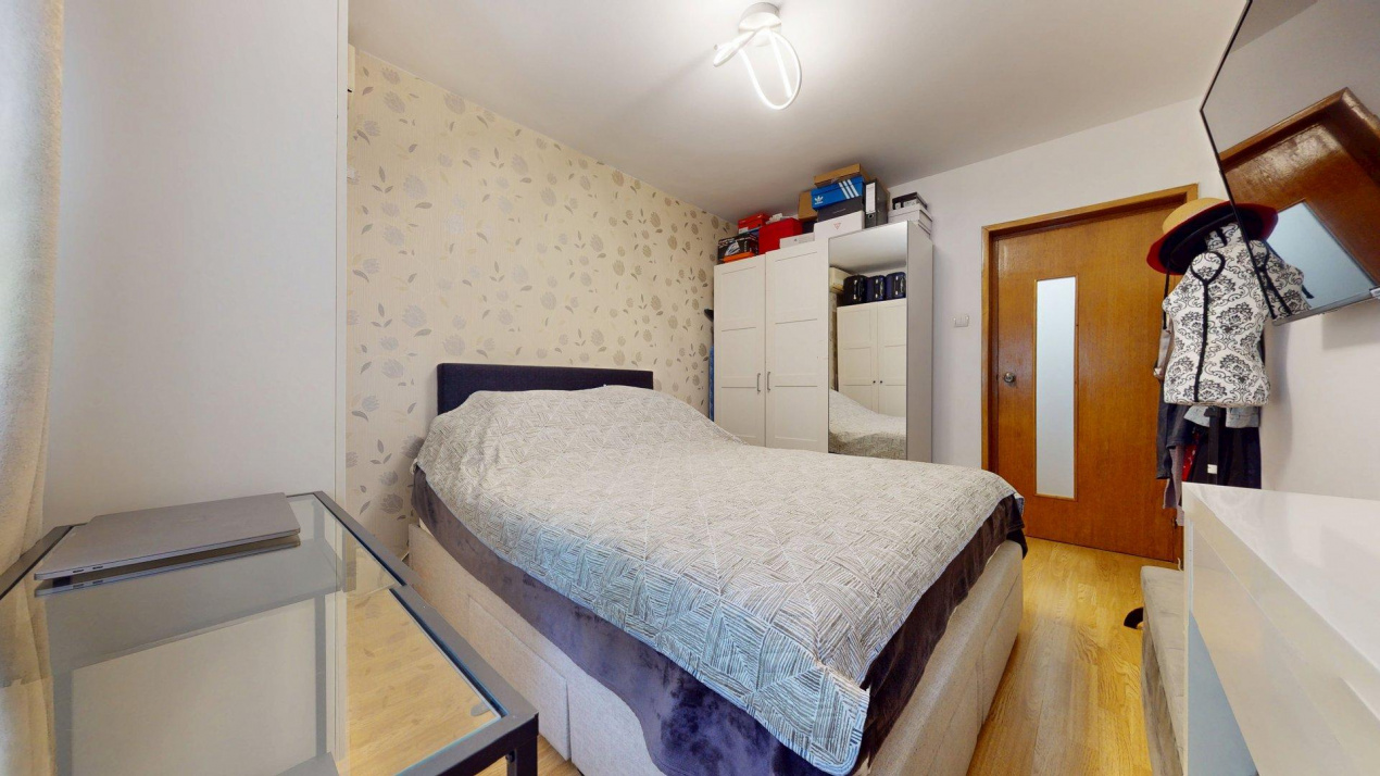 Apartament 3 camere Masina de Paine Obor