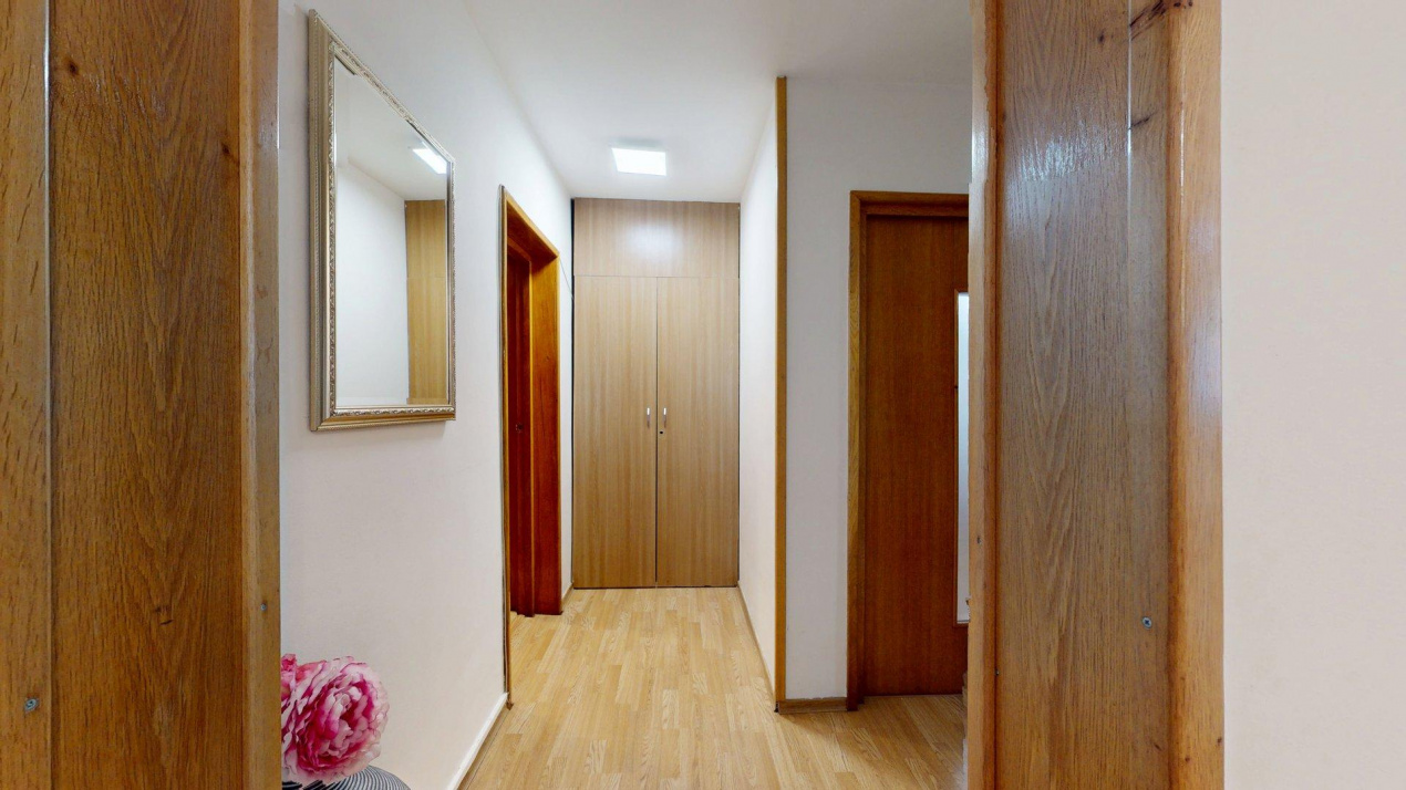 Apartament 3 camere Masina de Paine Obor