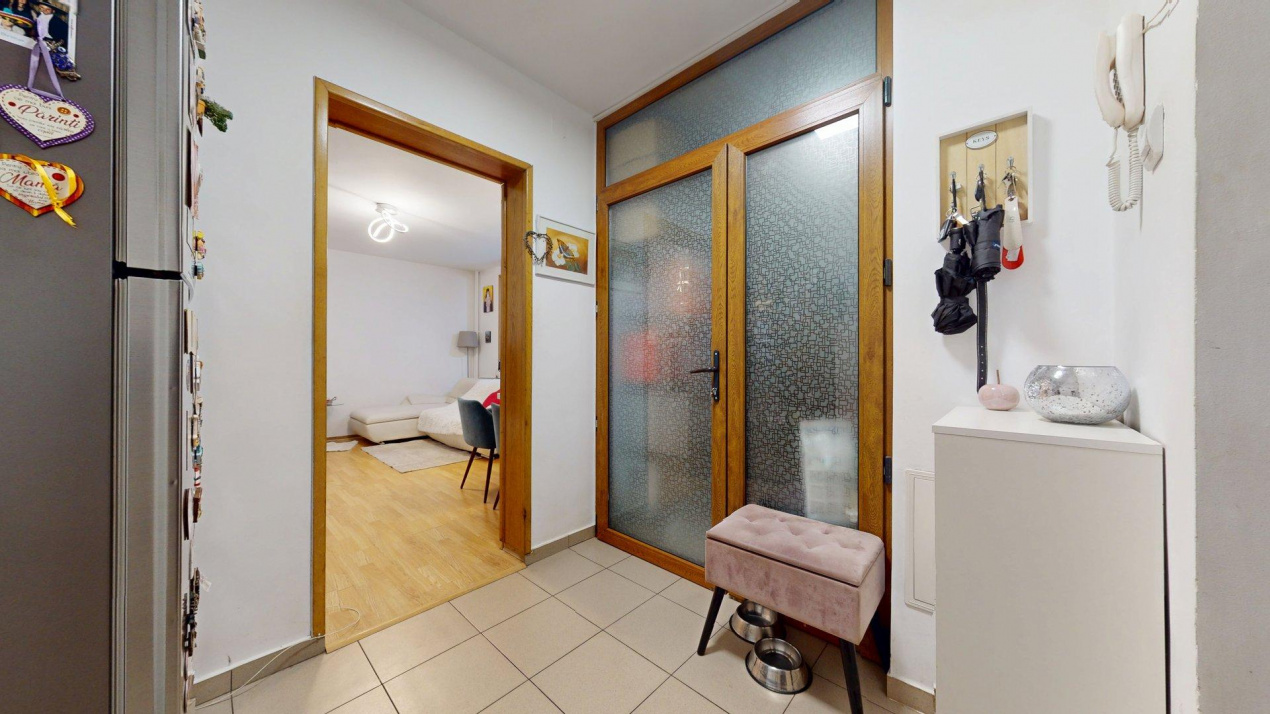 Apartament 3 camere Masina de Paine Obor