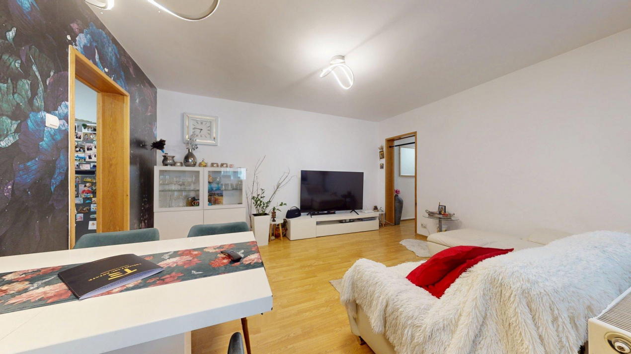 Apartament 3 camere Masina de Paine Obor