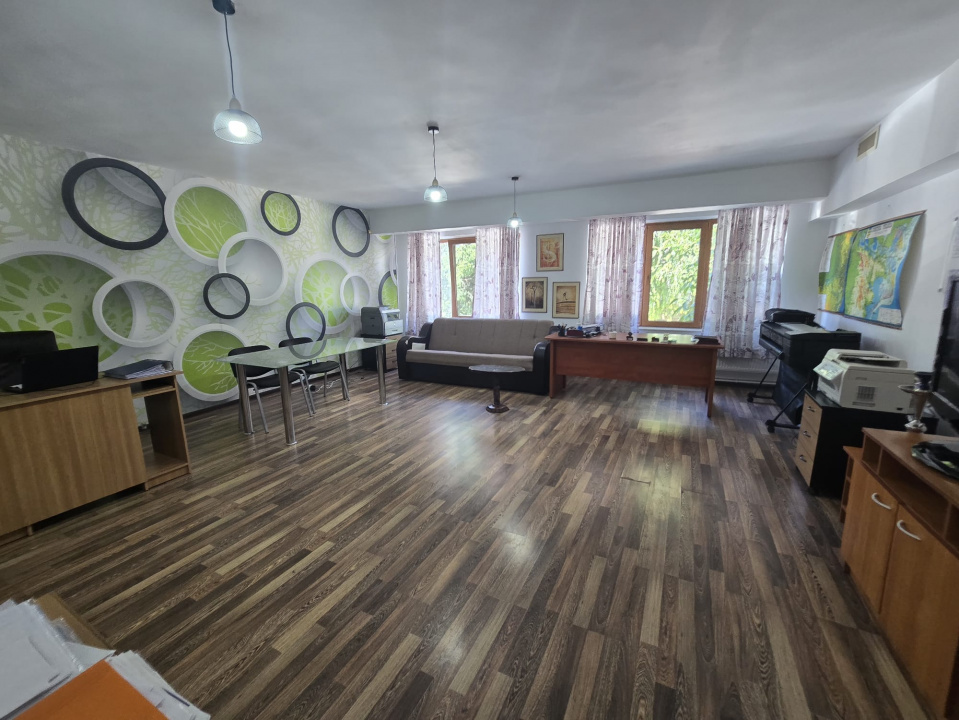CENTRU- Spatiu comercial de inchiriat!
