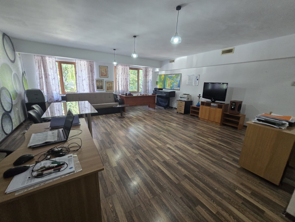 CENTRU- Spatiu comercial de inchiriat!