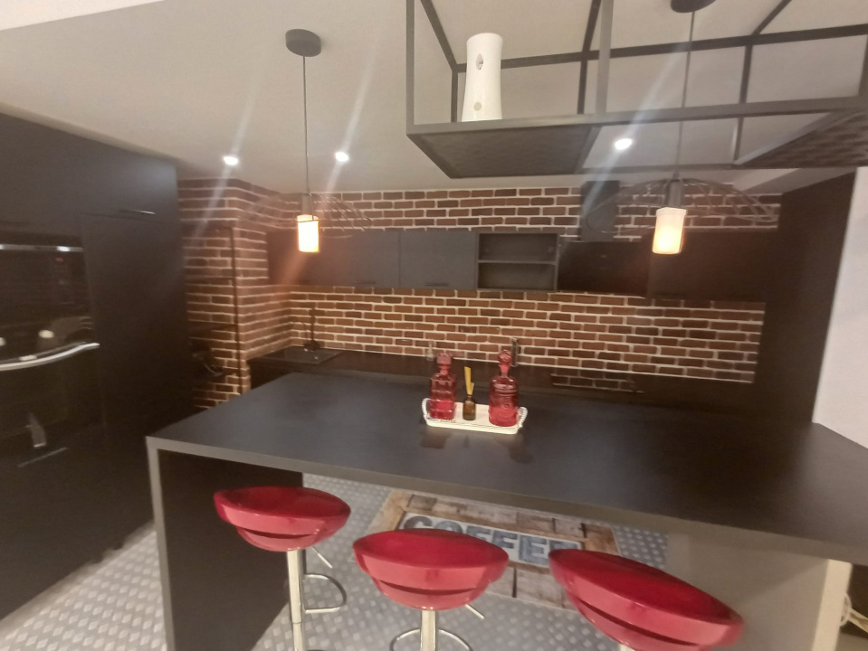 Apartament 3 camere superb si curte proprie Parc Herastrau