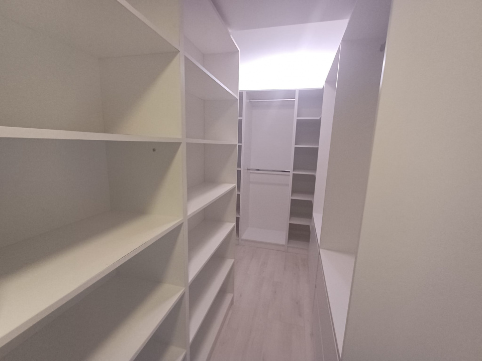 Apartament 3 camere superb si curte proprie Parc Herastrau