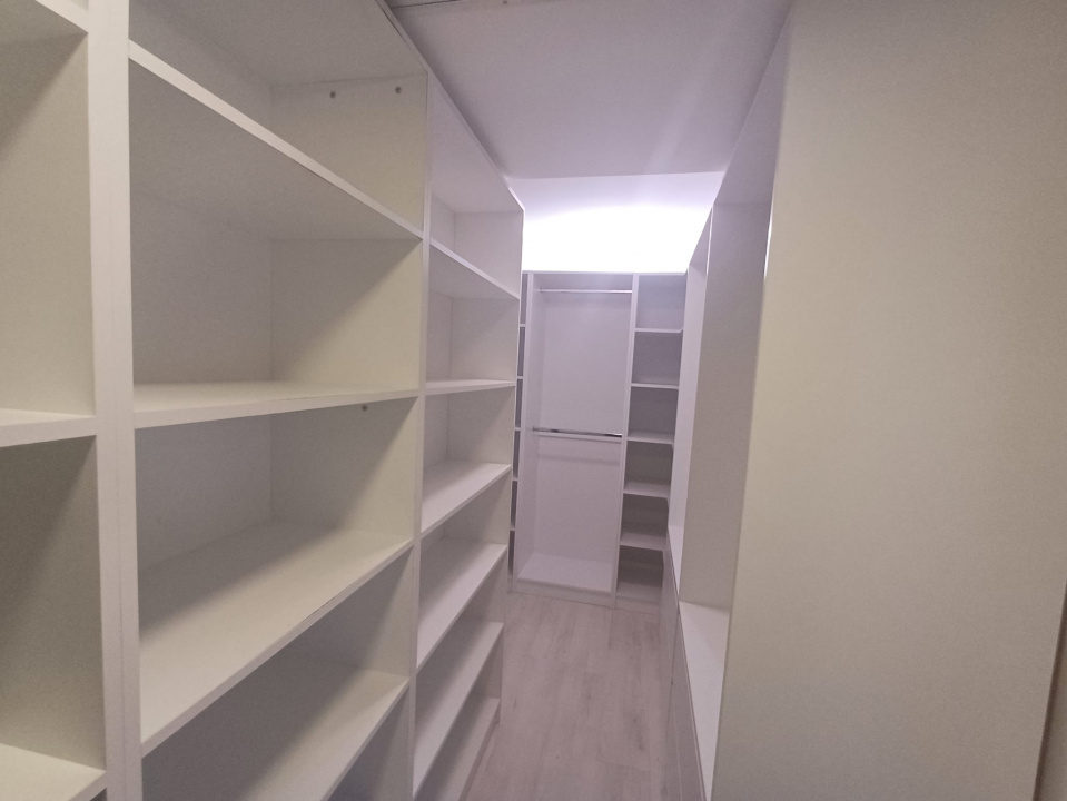 Apartament 3 camere superb si curte proprie Parc Herastrau