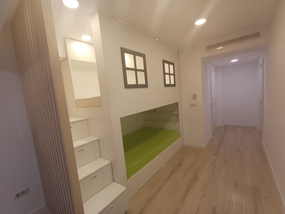 Apartament 3 camere superb si curte proprie Parc Herastrau