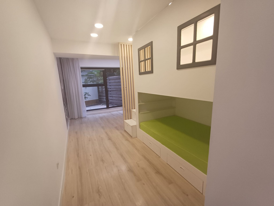 Apartament 3 camere superb si curte proprie Parc Herastrau