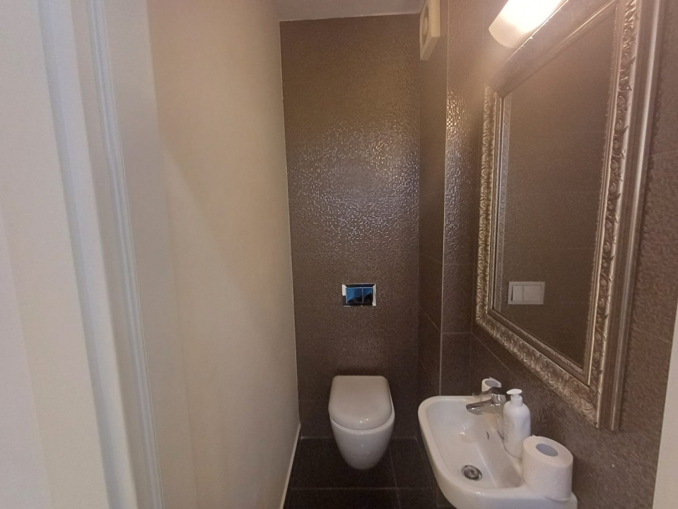 Apartament 3 camere superb si curte proprie Parc Herastrau
