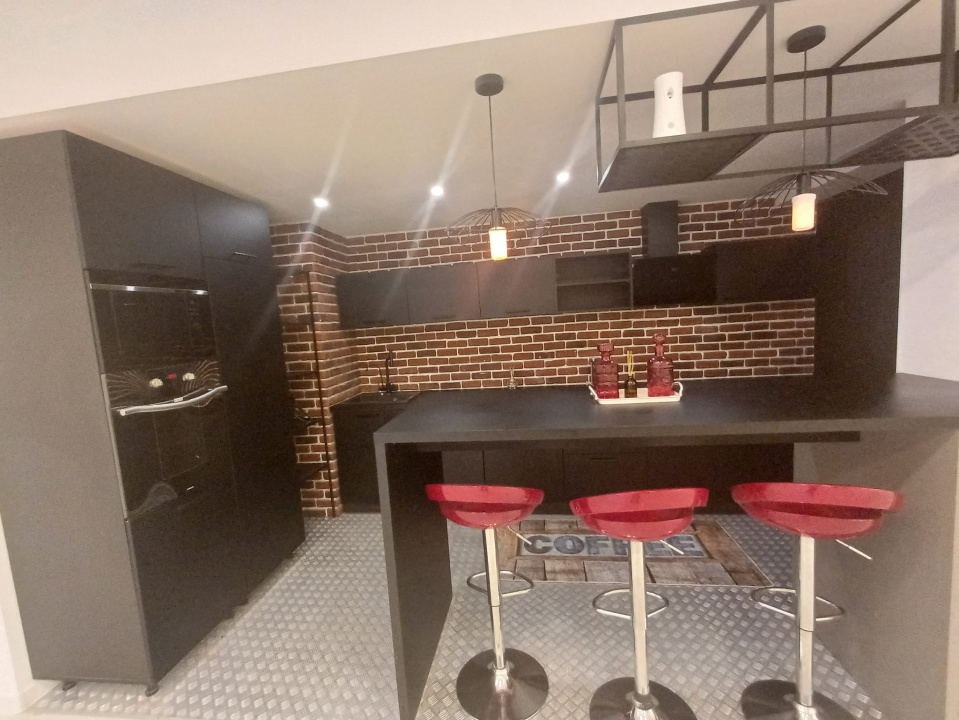 Apartament 3 camere superb si curte proprie Parc Herastrau