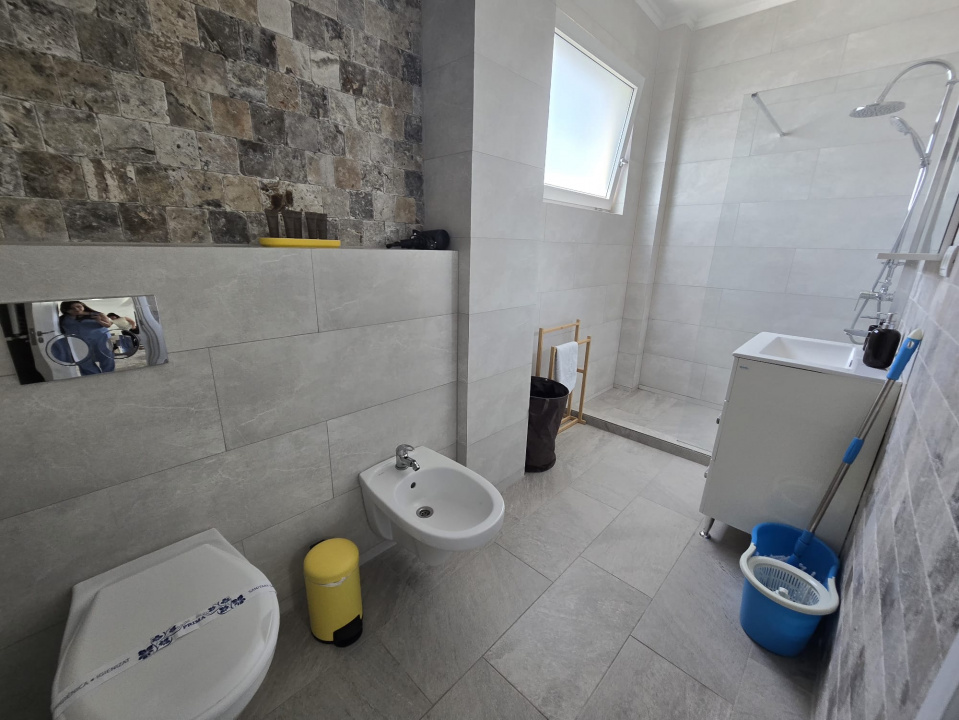MAMAIA SAT- Apartament 3 camere cu vedere la mare.
