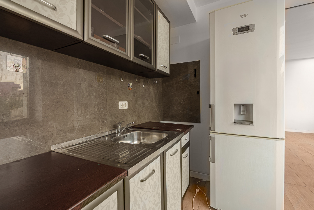 Apt 2 camere Berceni Turnu Magurele vis-a-vis Mega Image bloc 2019
