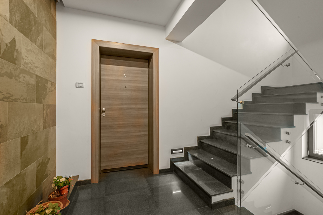 Apt 2 camere Berceni Turnu Magurele vis-a-vis Mega Image bloc 2019