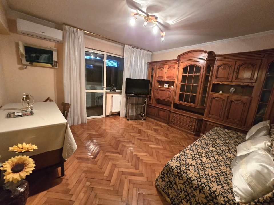 TOMIS NORD- CIRESICA-Apartament 3 camere de vanzare.