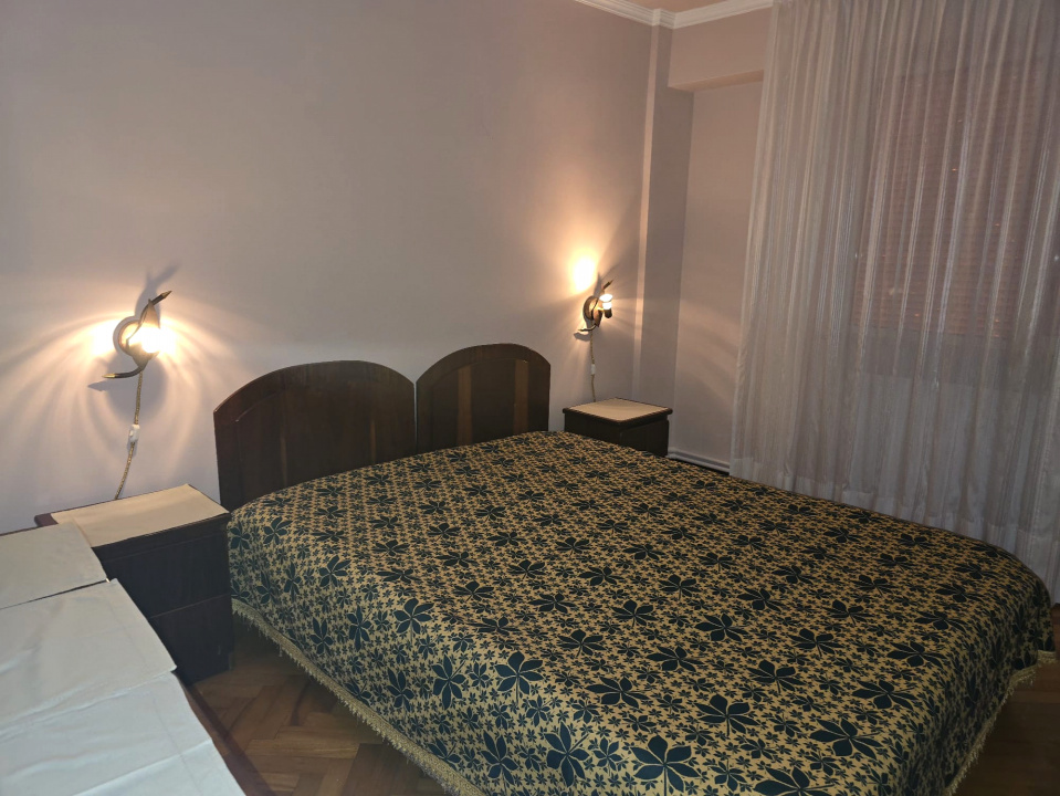 TOMIS NORD- CIRESICA-Apartament 3 camere de vanzare.