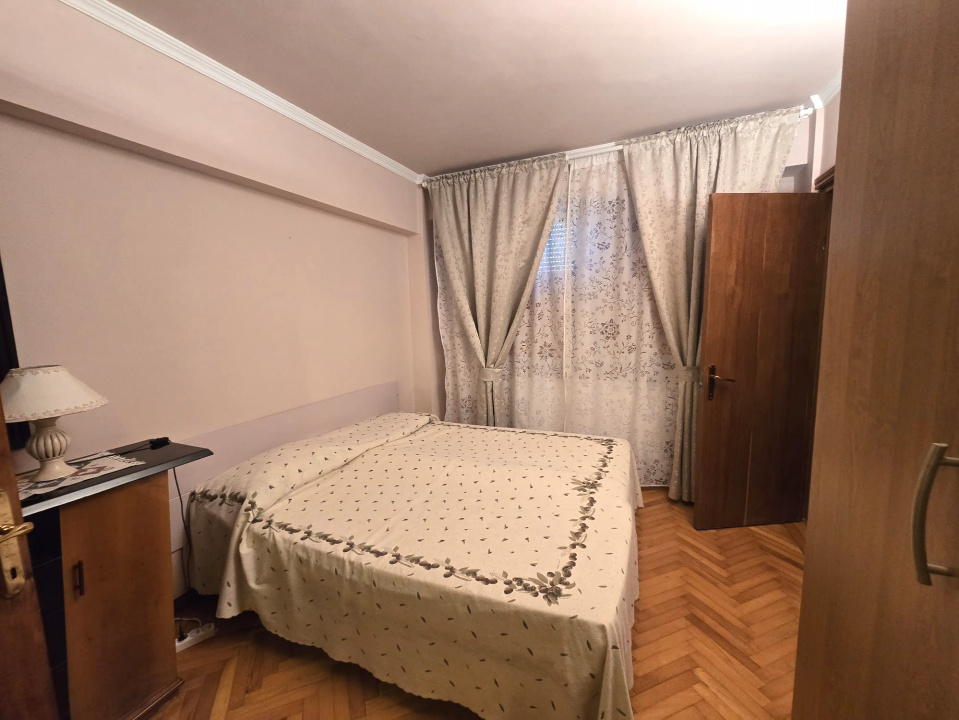 TOMIS NORD- CIRESICA-Apartament 3 camere de vanzare.