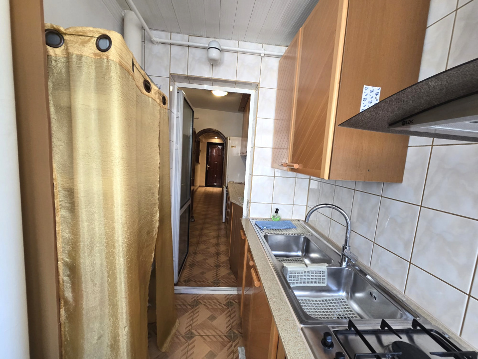 TOMIS NORD- CIRESICA-Apartament 3 camere de vanzare.