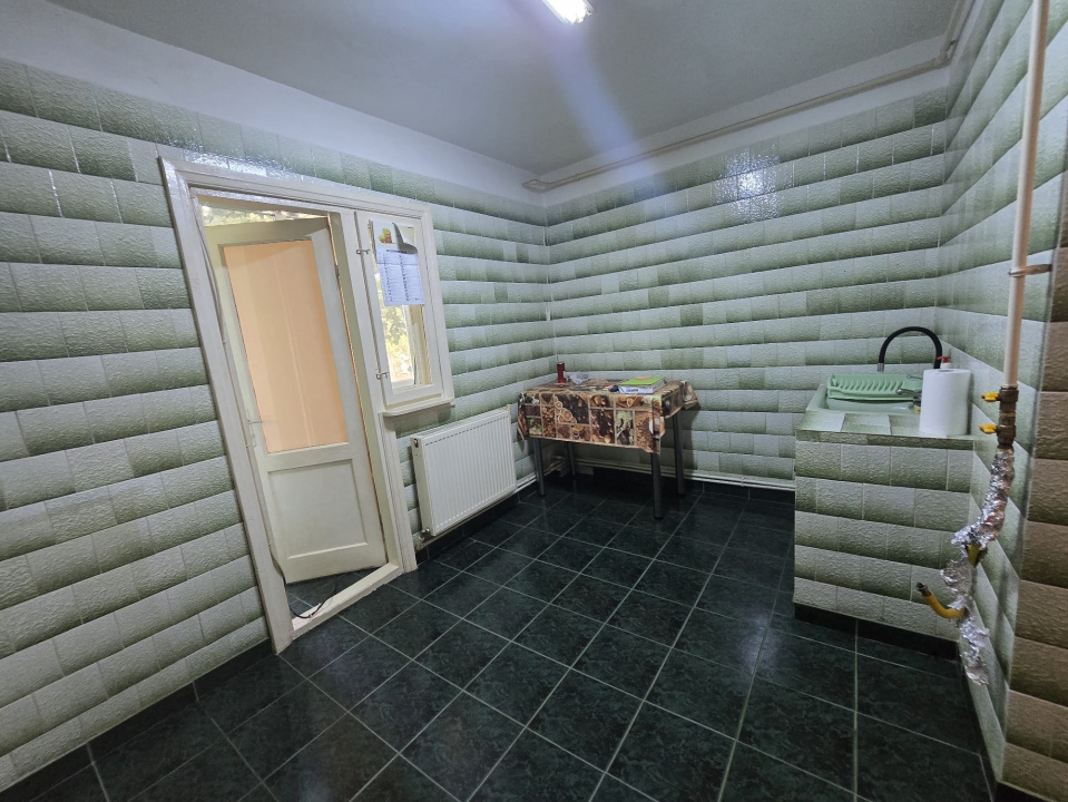 FALEZA NORD- Apartament 3 camere de vanzare.