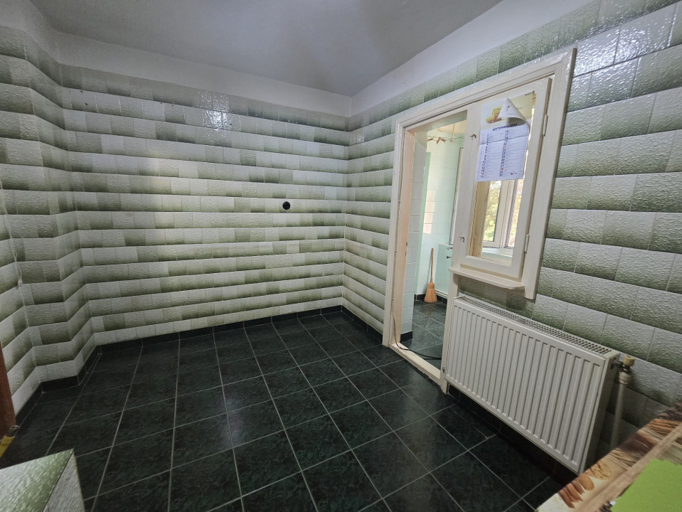 FALEZA NORD- Apartament 3 camere de vanzare.