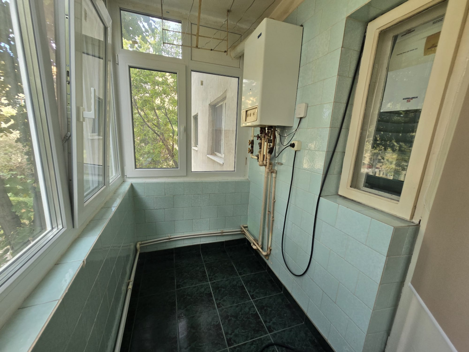 FALEZA NORD- Apartament 3 camere de vanzare.