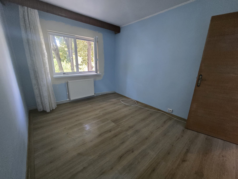 FALEZA NORD- Apartament 3 camere de vanzare.