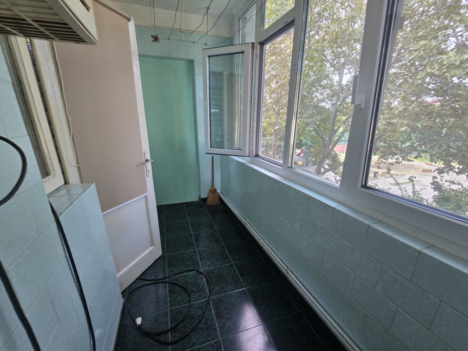FALEZA NORD- Apartament 3 camere de vanzare.