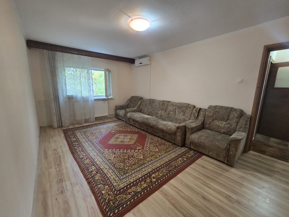 FALEZA NORD- Apartament 3 camere de vanzare.