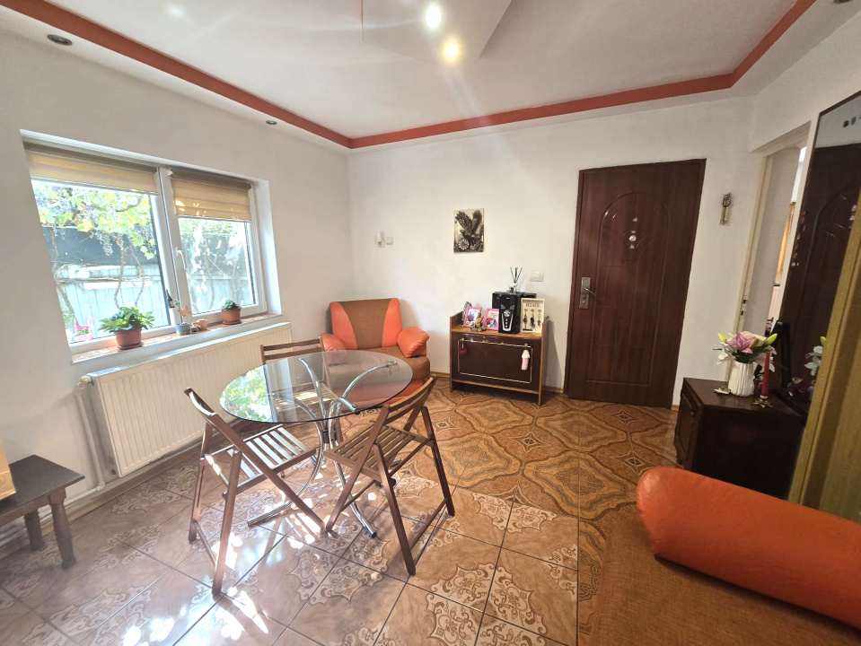 OVIDIU - Casa 3 camere de vanzare.