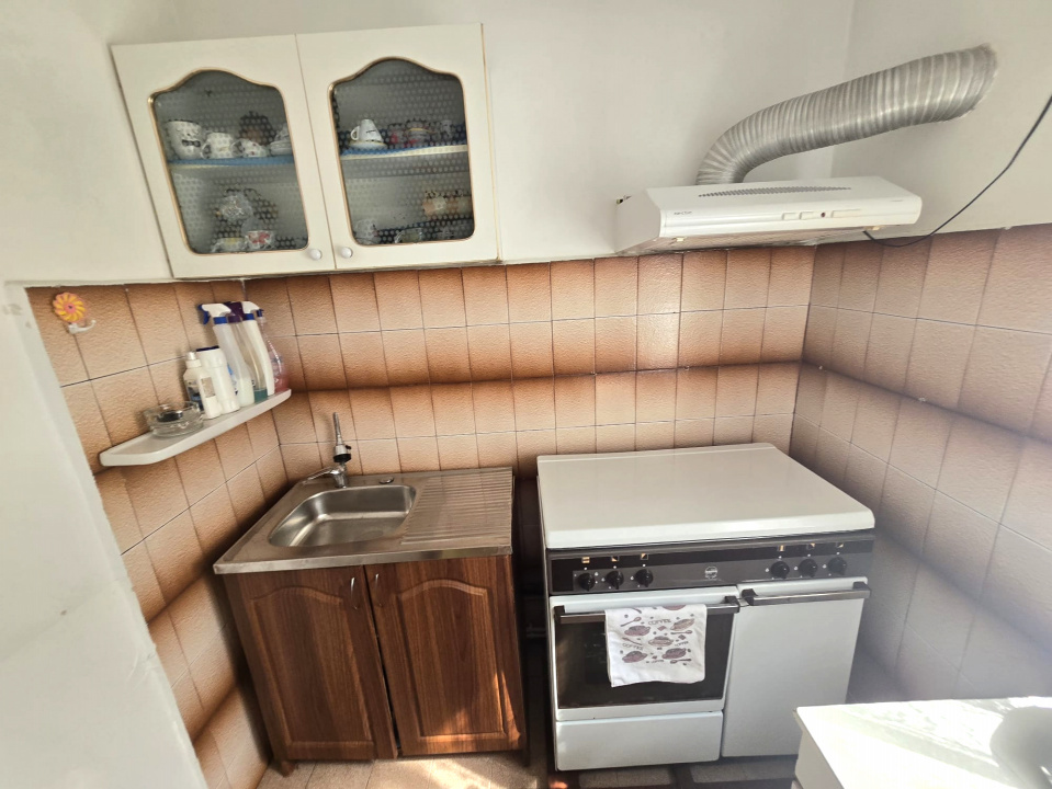OVIDIU - Casa 3 camere de vanzare.