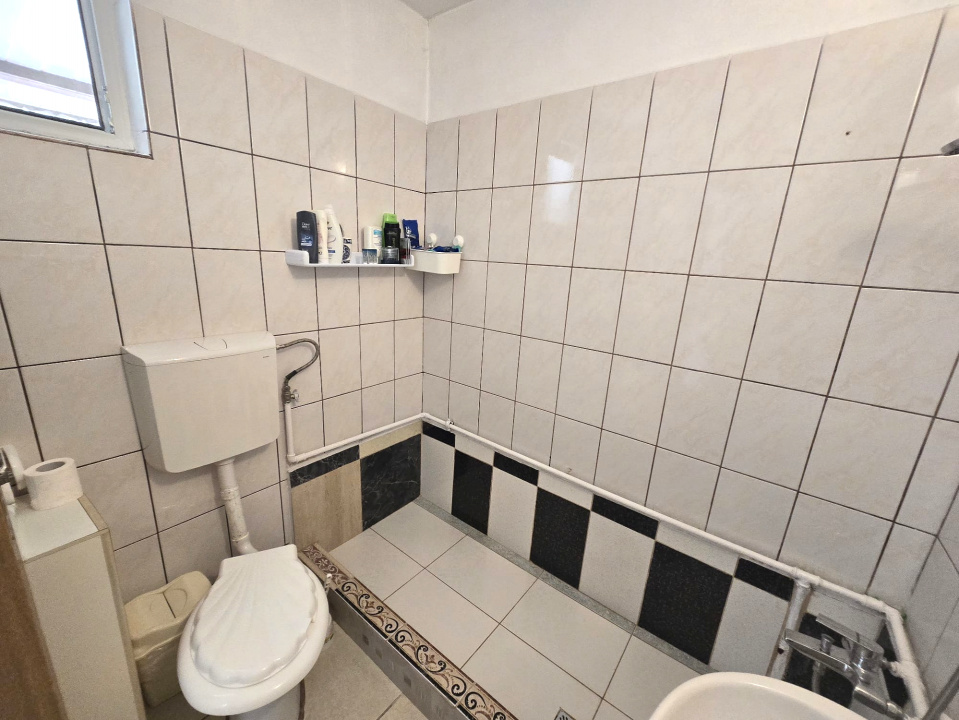 OVIDIU - Casa 3 camere de vanzare.