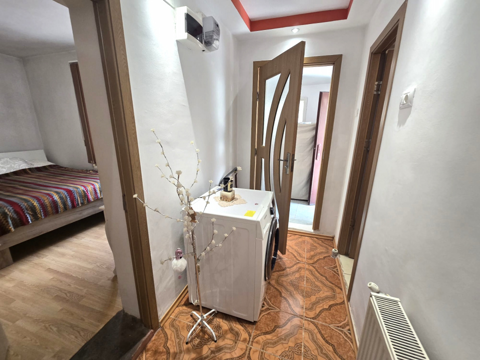 OVIDIU - Casa 3 camere de vanzare.