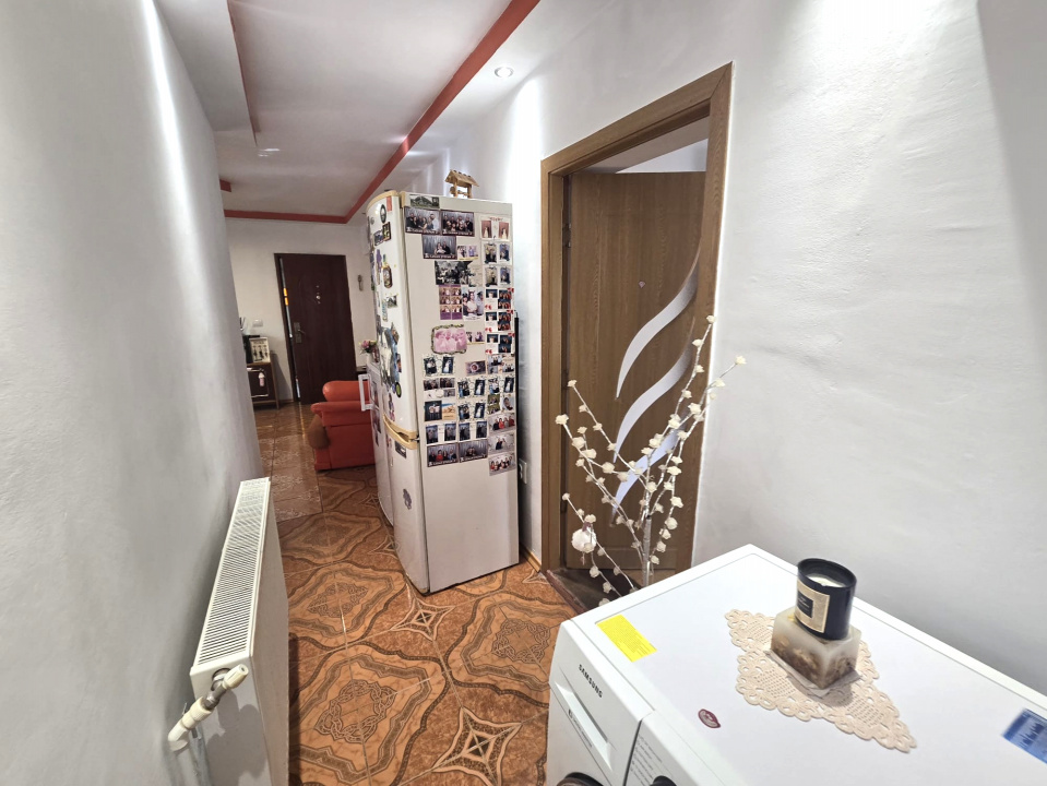 OVIDIU - Casa 3 camere de vanzare.