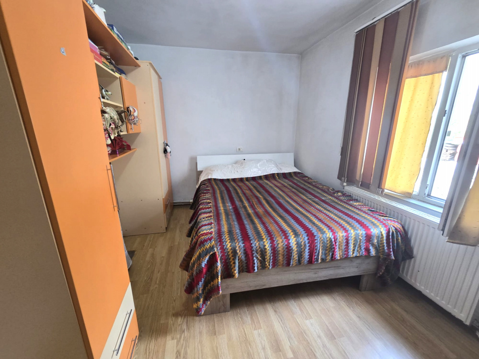 OVIDIU - Casa 3 camere de vanzare.