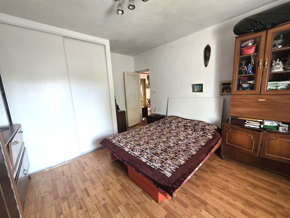 OVIDIU - Casa 3 camere de vanzare.