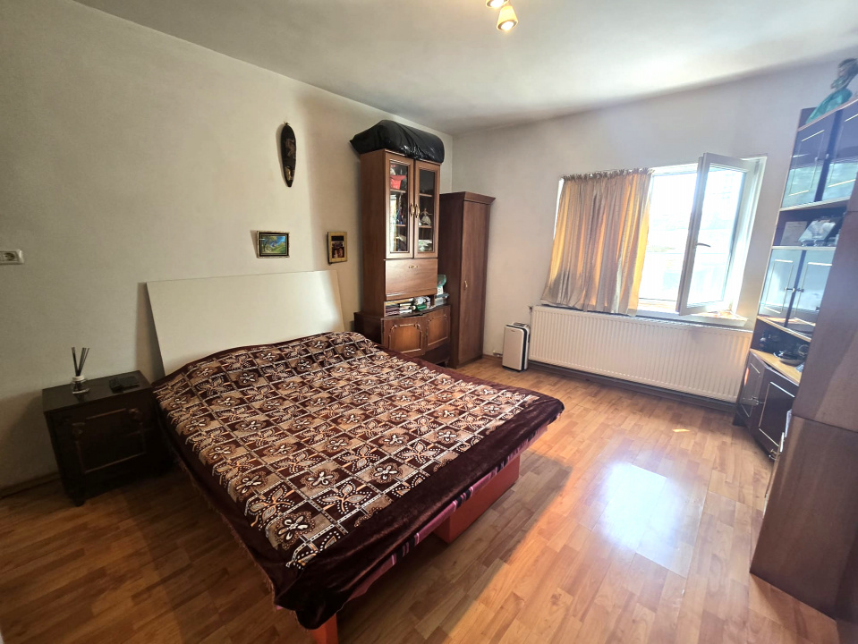OVIDIU - Casa 3 camere de vanzare.