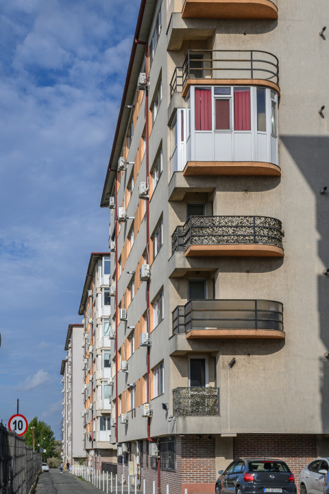 TOMIS NORD - vizavi VIVO MALL - 2 camere gata de mutare | balcon | gaz