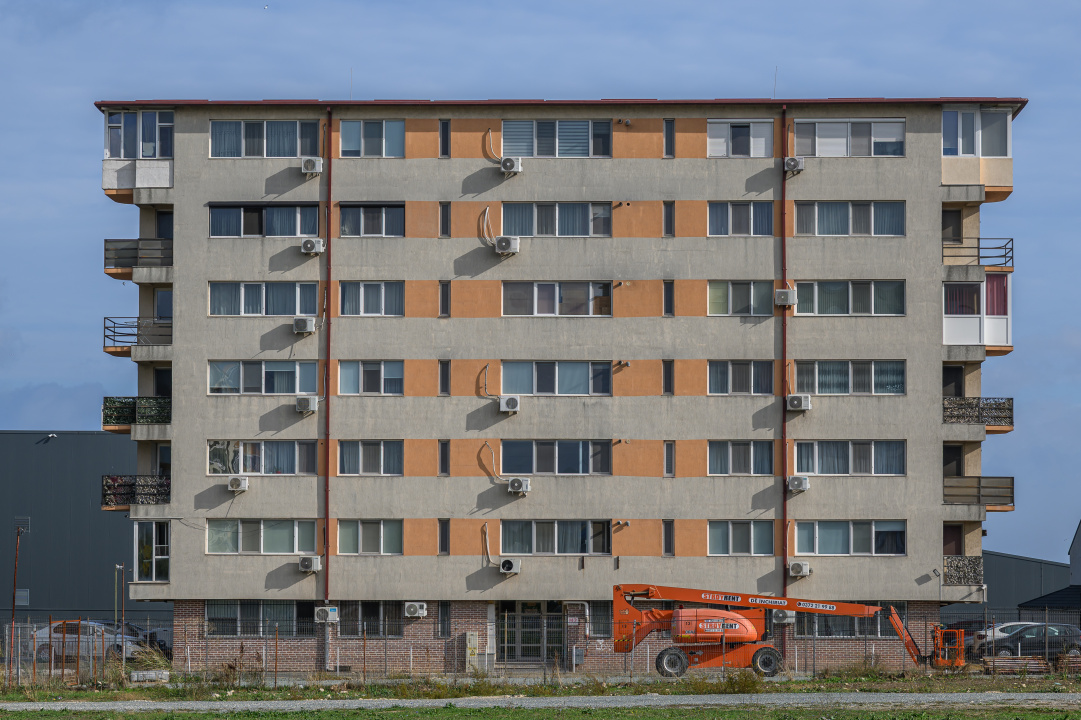 TOMIS NORD - vizavi VIVO MALL - 2 camere gata de mutare | balcon | gaz