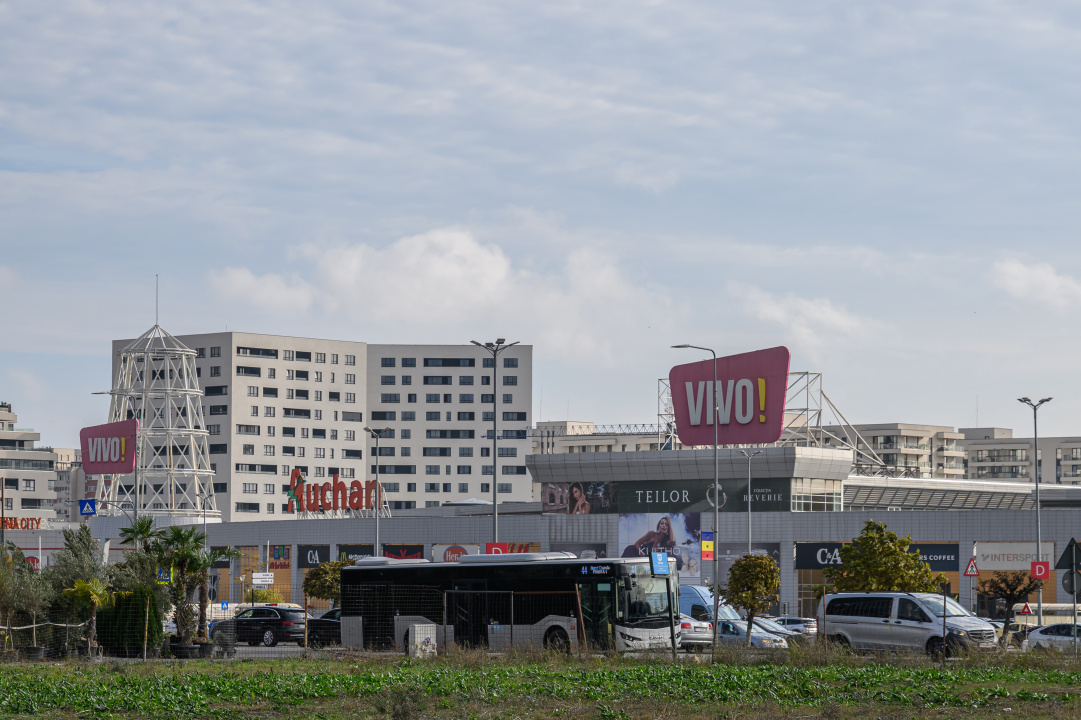 TOMIS NORD - vizavi VIVO MALL - 2 camere gata de mutare | balcon | gaz