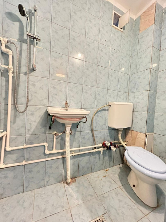 CET - Garsoniera | piata Cet | libera | etaj 3