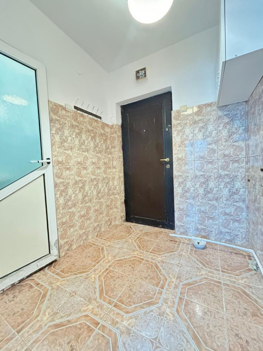 CET - Garsoniera | piata Cet | libera | etaj 3