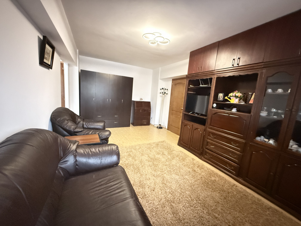 Apartament 2 camere Teiul Doamnei Lacul Tei