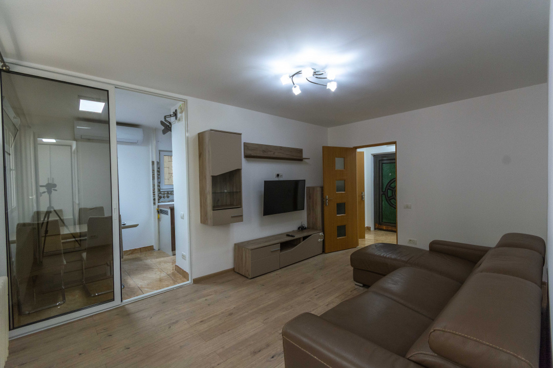 Titan - Prisaca Dornei nr. 6, Parcul Titanii,  2 camere cu loc de parcare