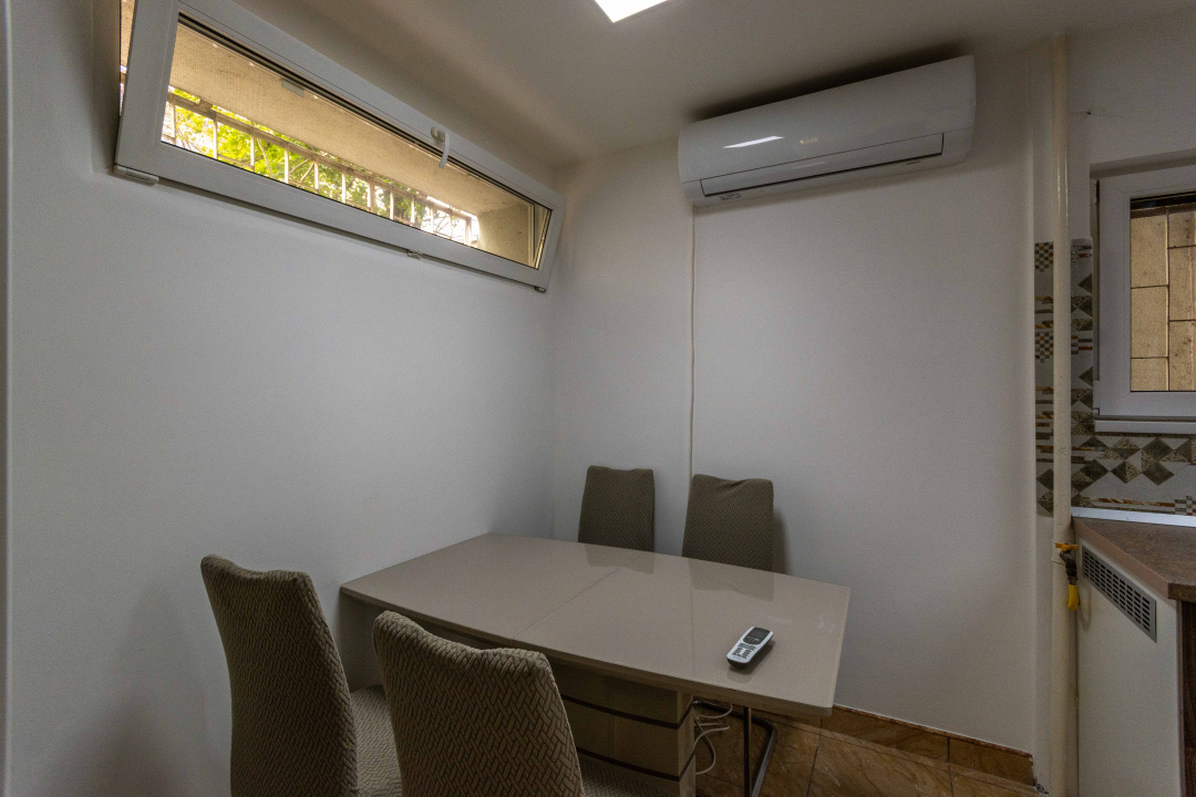 Titan - Prisaca Dornei nr. 6, Parcul Titanii,  2 camere cu loc de parcare