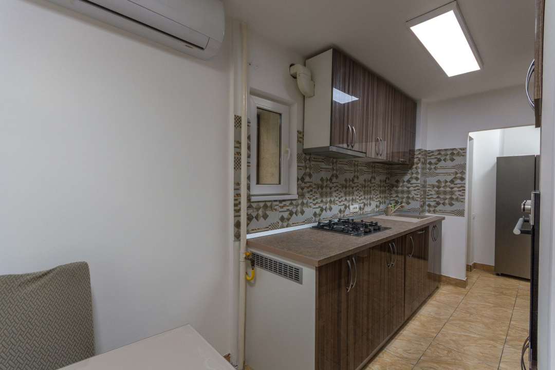 Titan - Prisaca Dornei nr. 6, Parcul Titanii,  2 camere cu loc de parcare