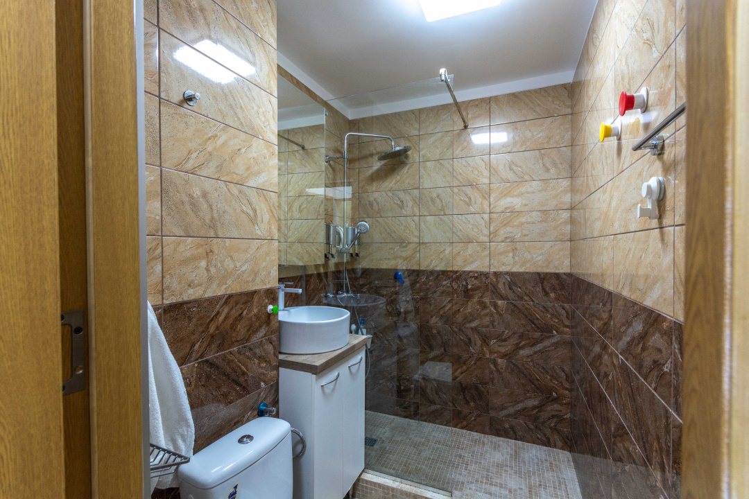 Titan - Prisaca Dornei nr. 6, Parcul Titanii,  2 camere cu loc de parcare