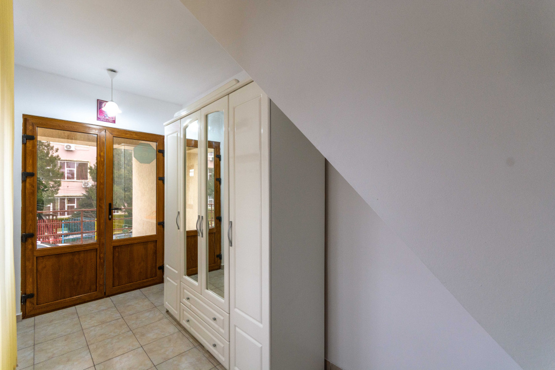  Bucurestii Noi - Chitila Apartament 3  cam la curte, + terasa, comision 0%