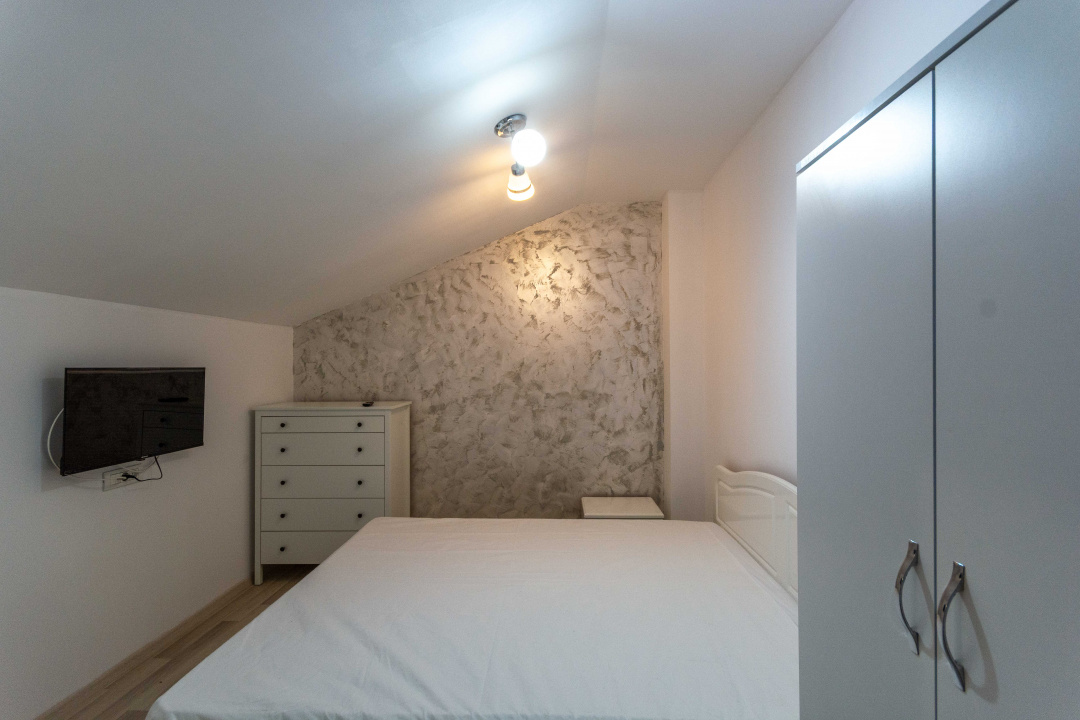  Bucurestii Noi - Chitila Apartament 3  cam la curte, + terasa, comision 0%