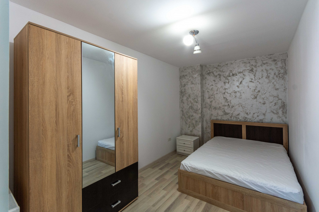  Bucurestii Noi - Chitila Apartament 3  cam la curte, + terasa, comision 0%