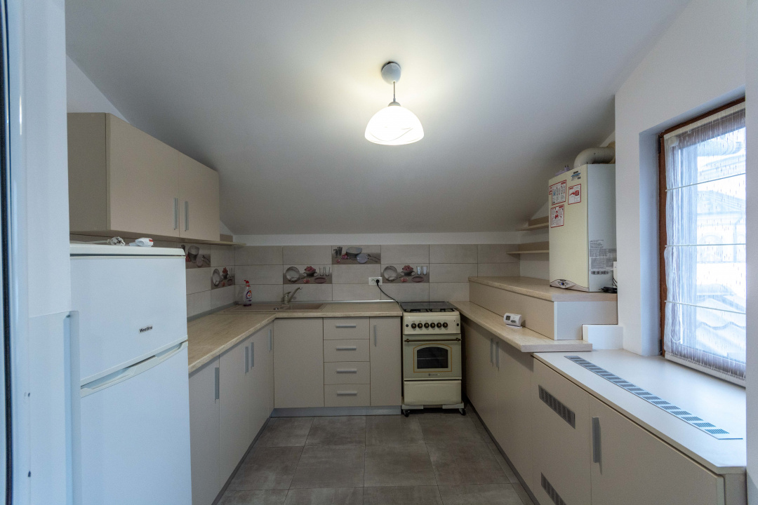  Bucurestii Noi - Chitila Apartament 3  cam la curte, + terasa, comision 0%